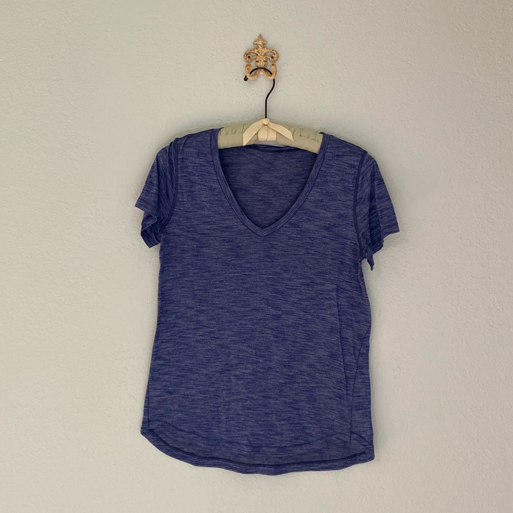 Lululemon lightweight tee